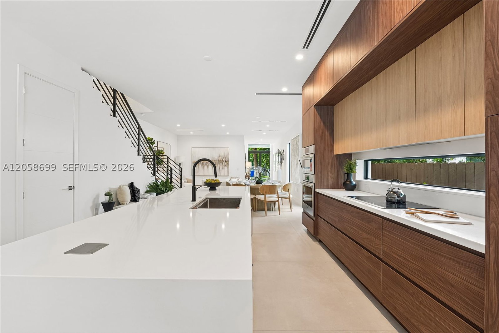 Real estate property located at 3350 28th Ter, Miami-dade, Pomelo Park, Miami, FL