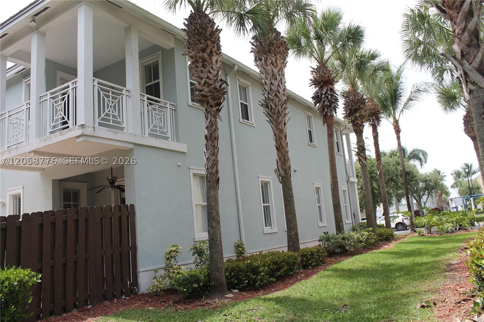 Real estate property located at 10770 74th Ln, Miami-dade, Reserve At Doral East, Doral, FL