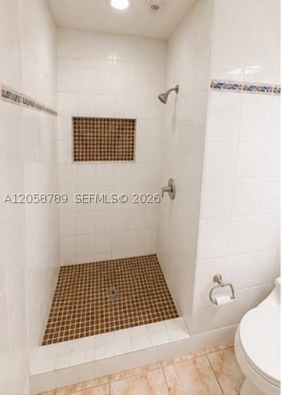 Real estate property located at 15410 82nd Ln #821, Miami-dade, Continuum Condo Ph Ii, Miami, FL