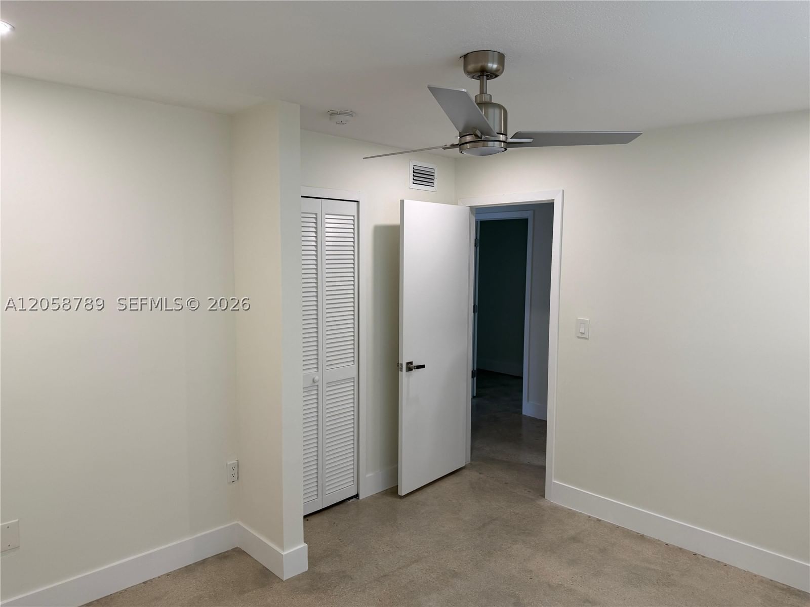 Real estate property located at 15410 82nd Ln #821, Miami-dade, Continuum Condo Ph Ii, Miami, FL
