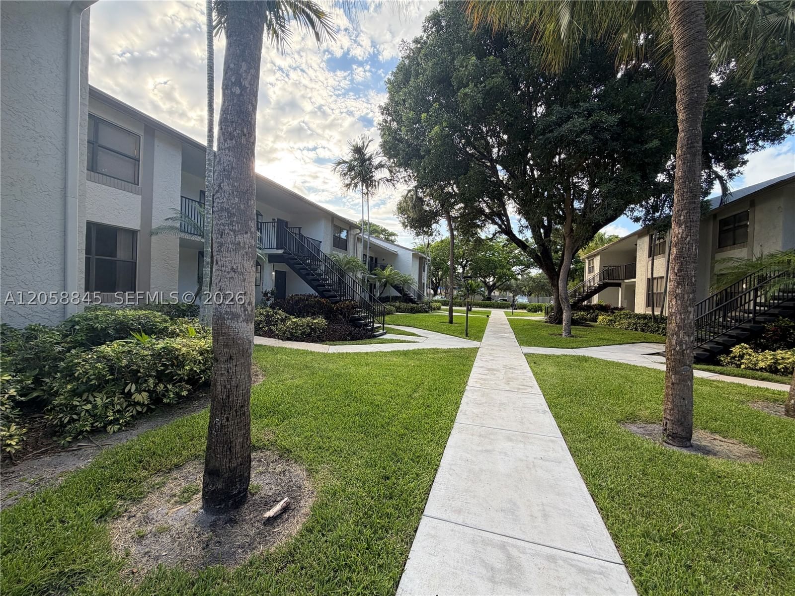 Real estate property located at 1252 Military Trl #1415, Broward, Villas At Meadow Lakes Co, Deerfield Beach, FL