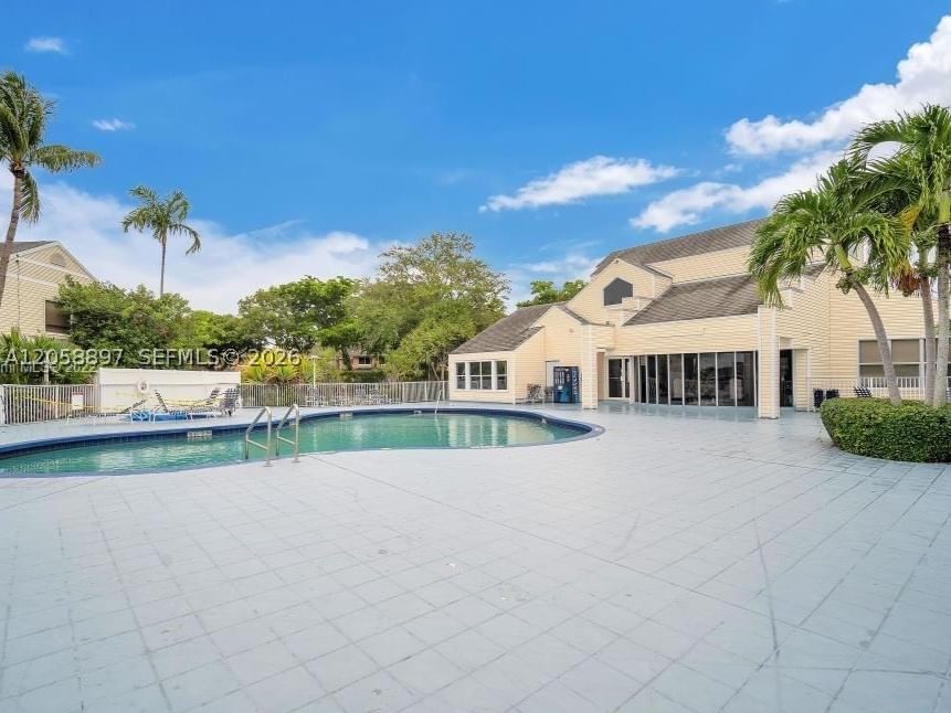 Real estate property located at 3461 44th St #102, Broward, Summer Lake Condo, Oakland Park, FL