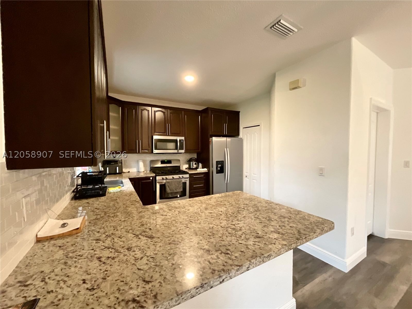 Real estate property located at 11320 43rd Ter, Miami-dade, Balmoral Sub Phase I, Doral, FL
