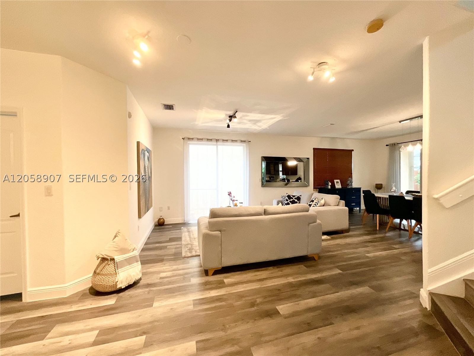 Real estate property located at 11320 43rd Ter, Miami-dade, Balmoral Sub Phase I, Doral, FL
