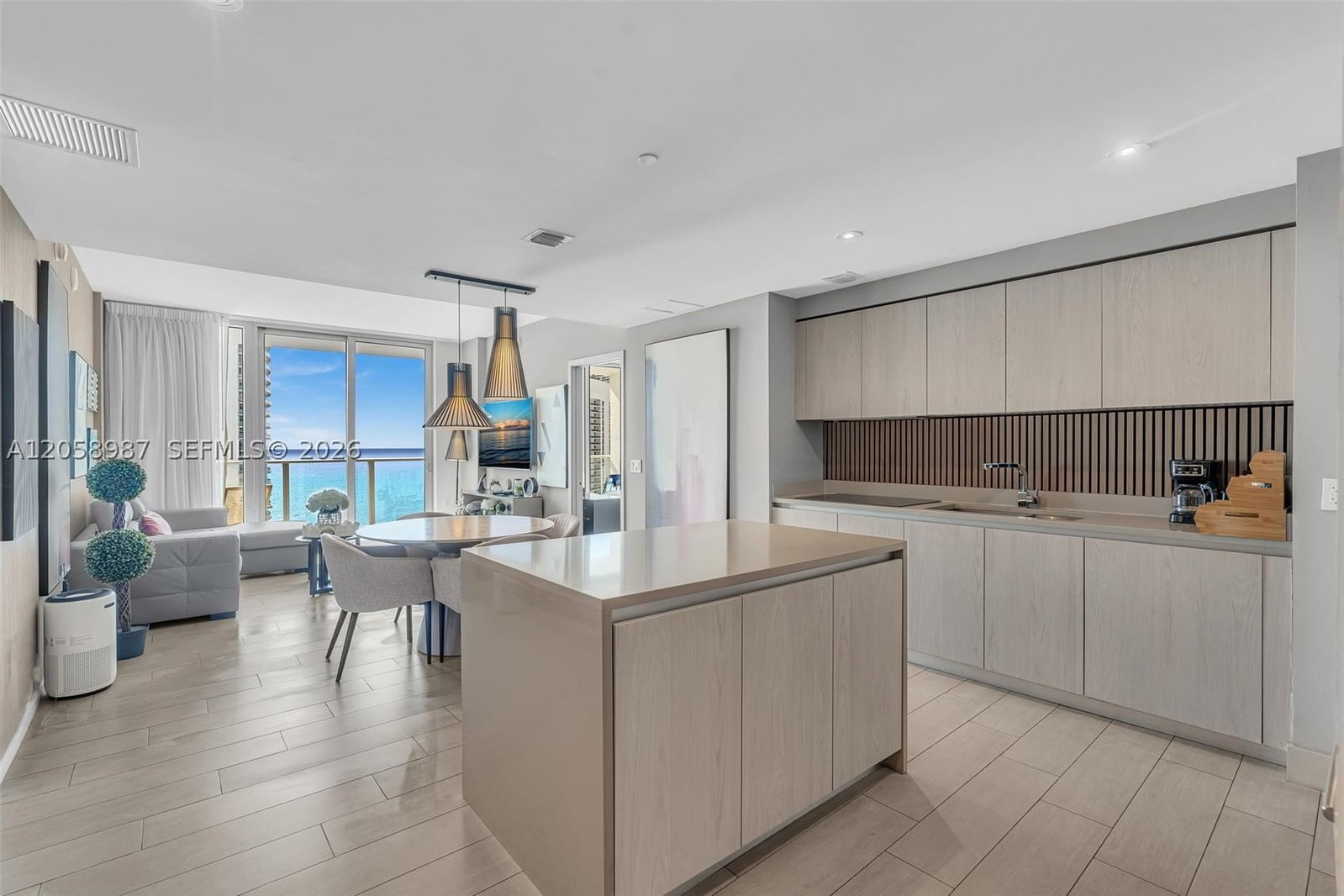 Real estate property located at 4010 Ocean Dr R3305, Broward, 4010 South Ocean Condo, Hollywood, FL