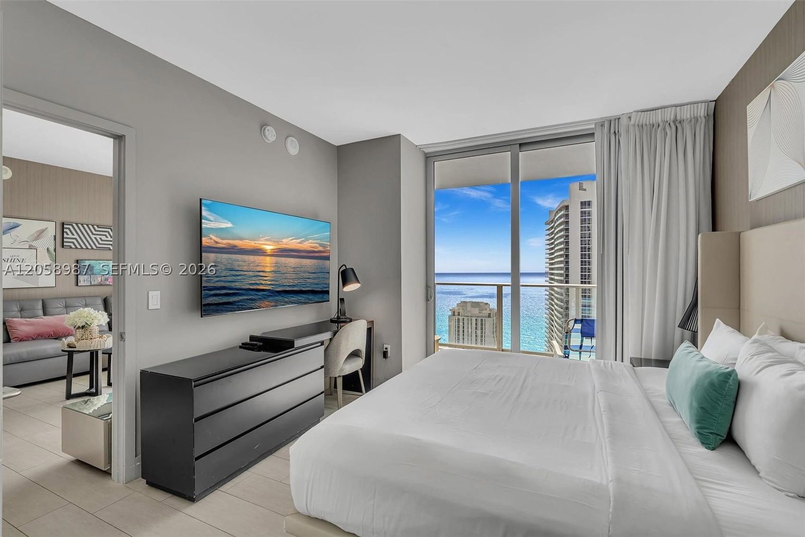 Real estate property located at 4010 Ocean Dr R3305, Broward, 4010 South Ocean Condo, Hollywood, FL