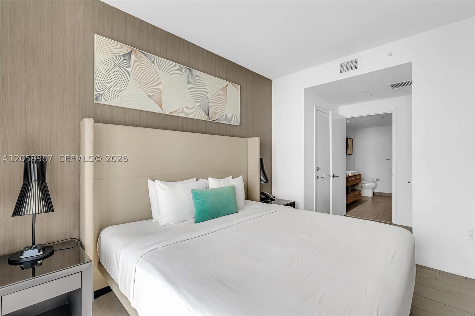 Real estate property located at 4010 Ocean Dr R3305, Broward, 4010 South Ocean Condo, Hollywood, FL