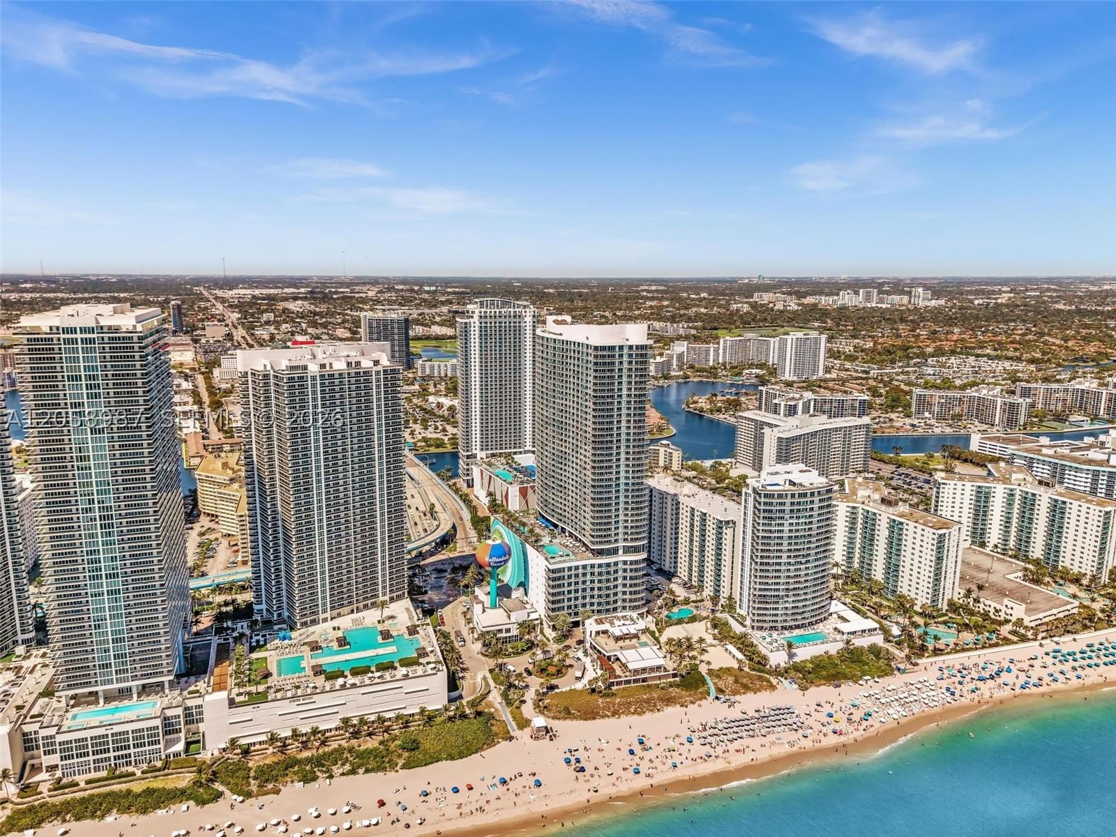 Real estate property located at 4010 Ocean Dr R3305, Broward, 4010 South Ocean Condo, Hollywood, FL