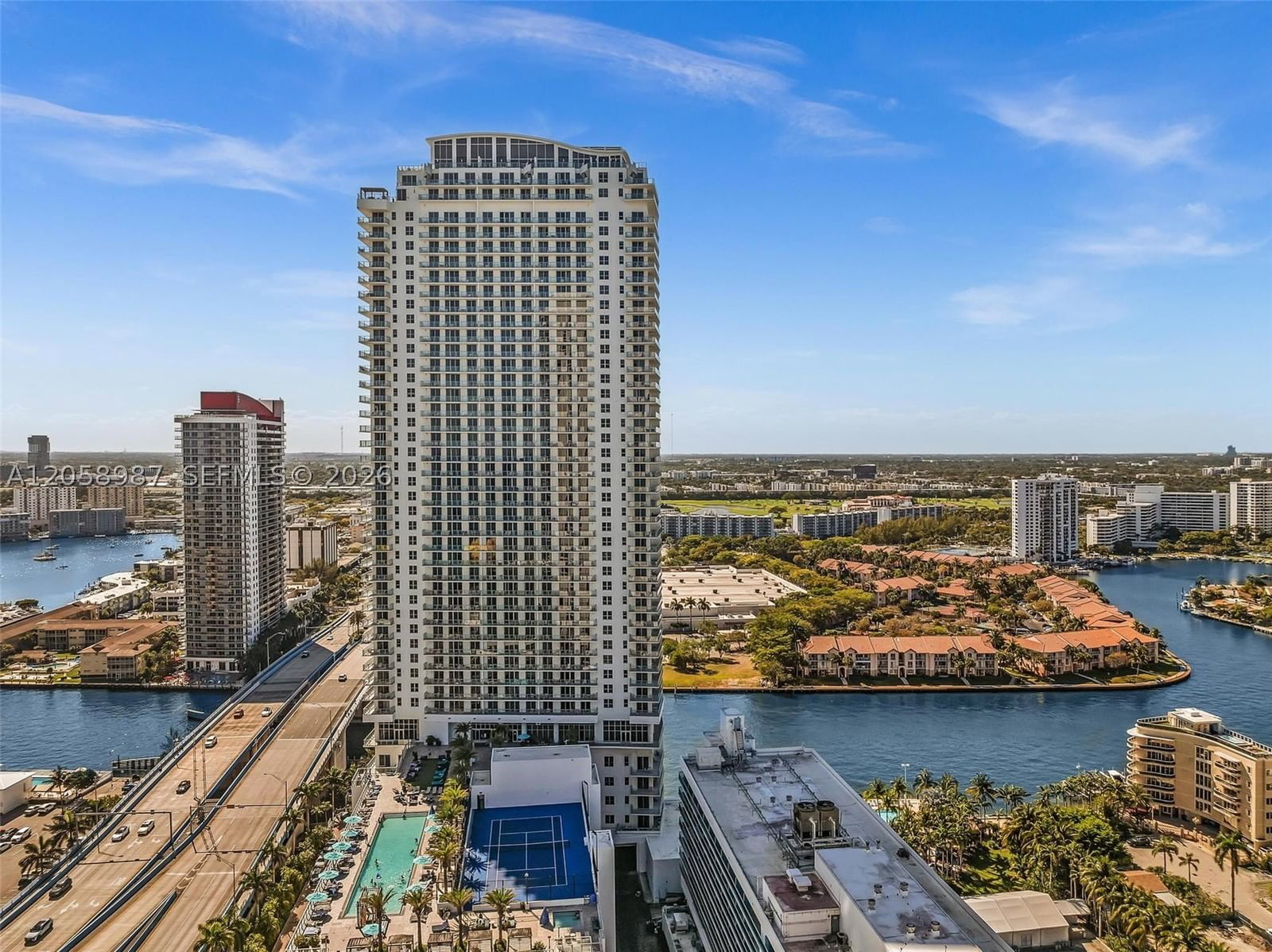 Real estate property located at 4010 Ocean Dr R3305, Broward, 4010 South Ocean Condo, Hollywood, FL