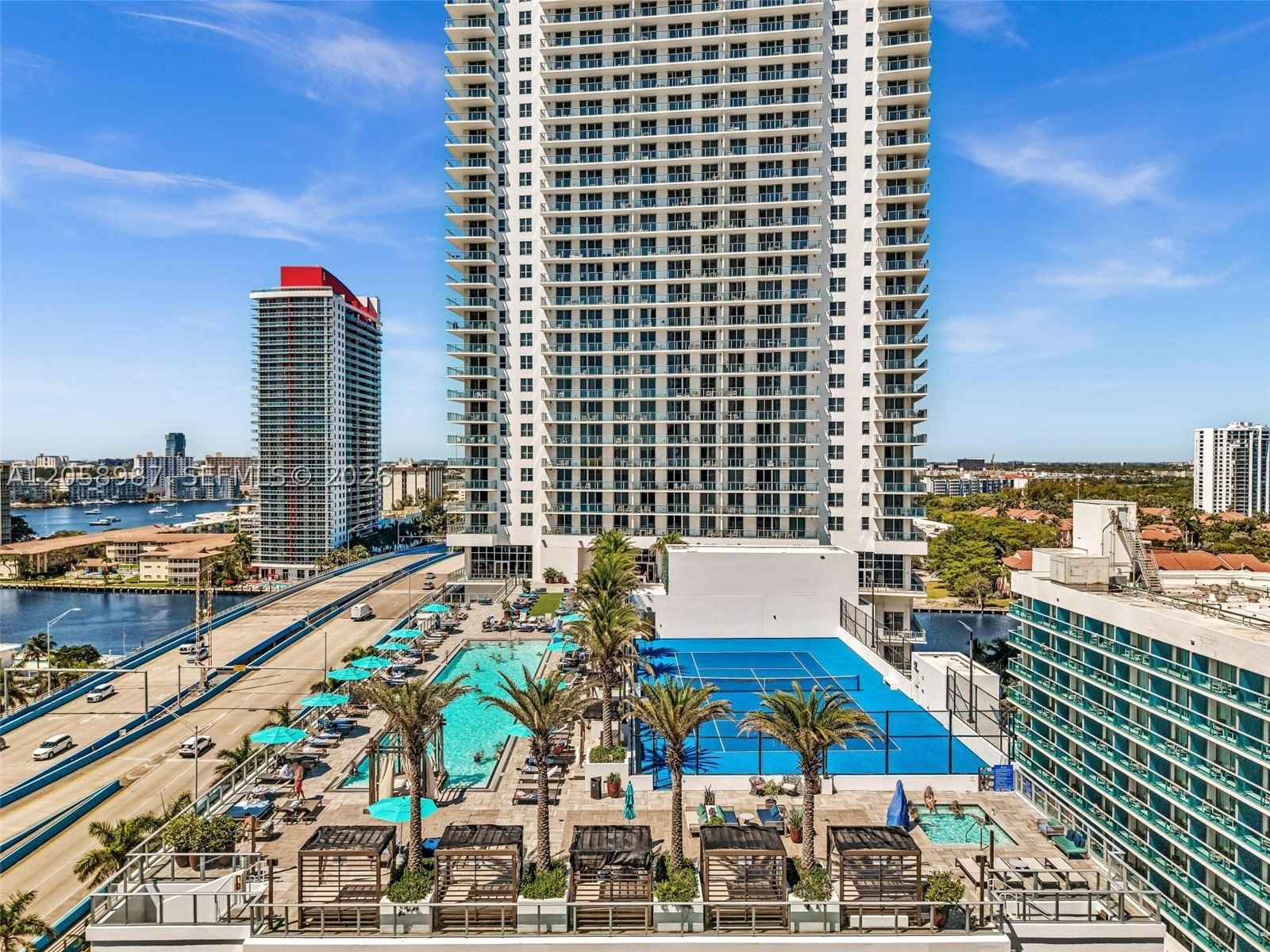 Real estate property located at 4010 Ocean Dr R3305, Broward, 4010 South Ocean Condo, Hollywood, FL