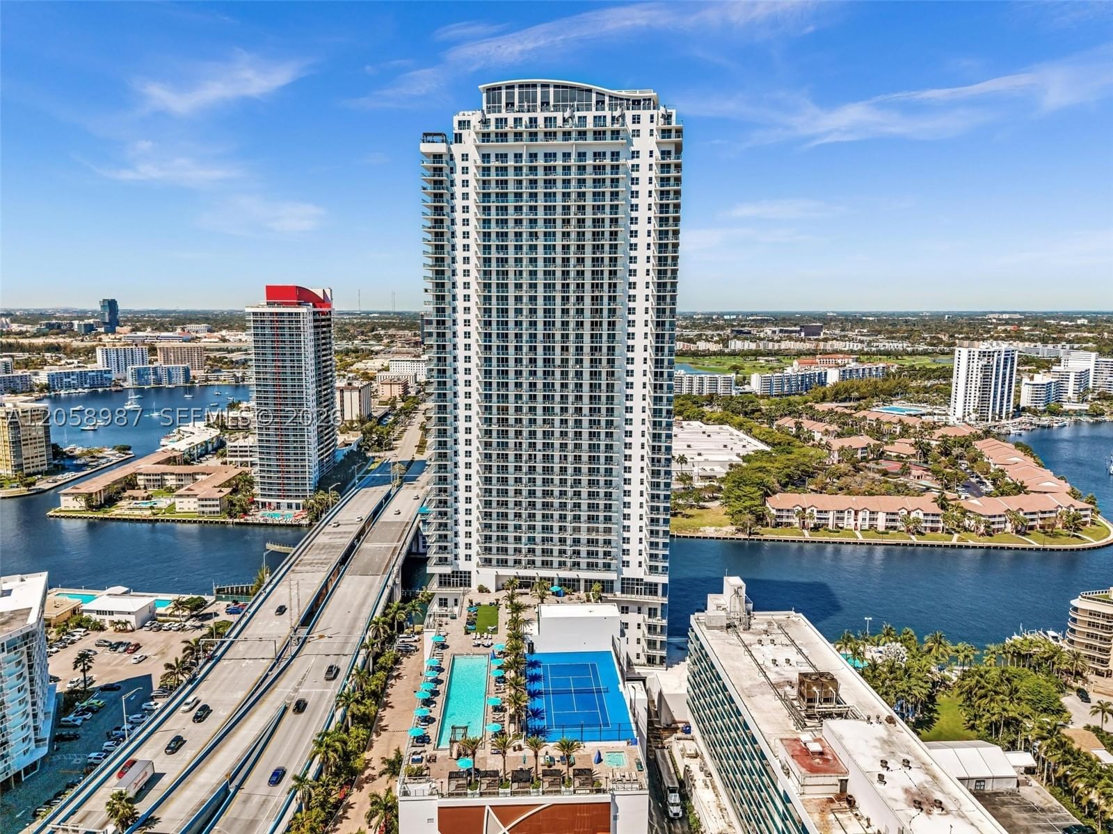 Real estate property located at 4010 Ocean Dr R3305, Broward, 4010 South Ocean Condo, Hollywood, FL