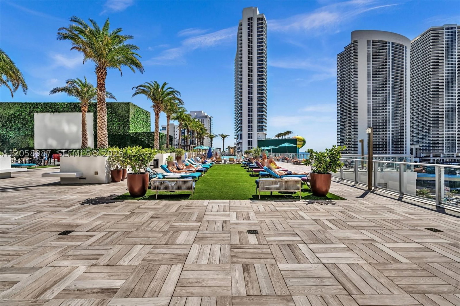 Real estate property located at 4010 Ocean Dr R3305, Broward, 4010 South Ocean Condo, Hollywood, FL
