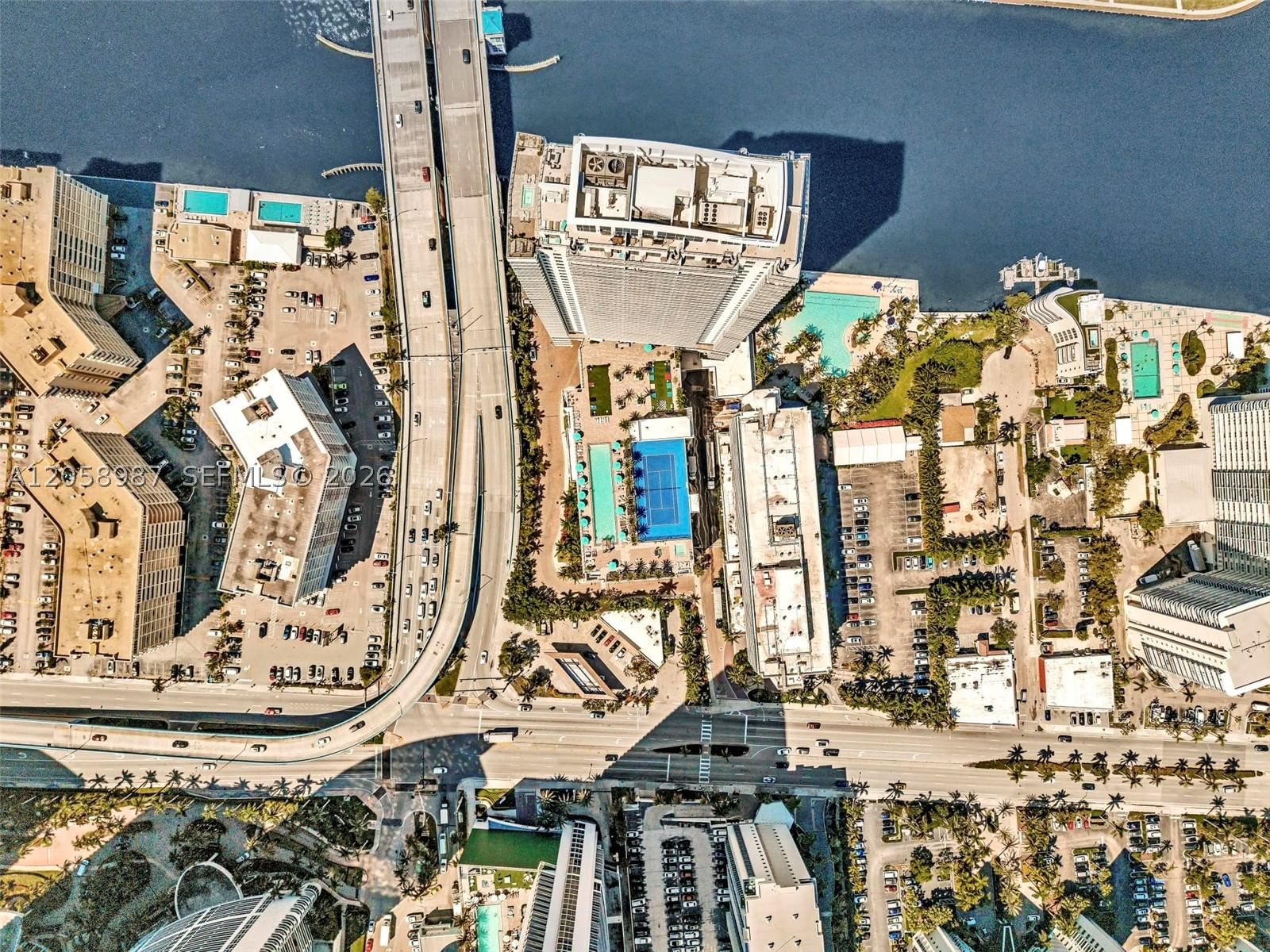 Real estate property located at 4010 Ocean Dr R3305, Broward, 4010 South Ocean Condo, Hollywood, FL