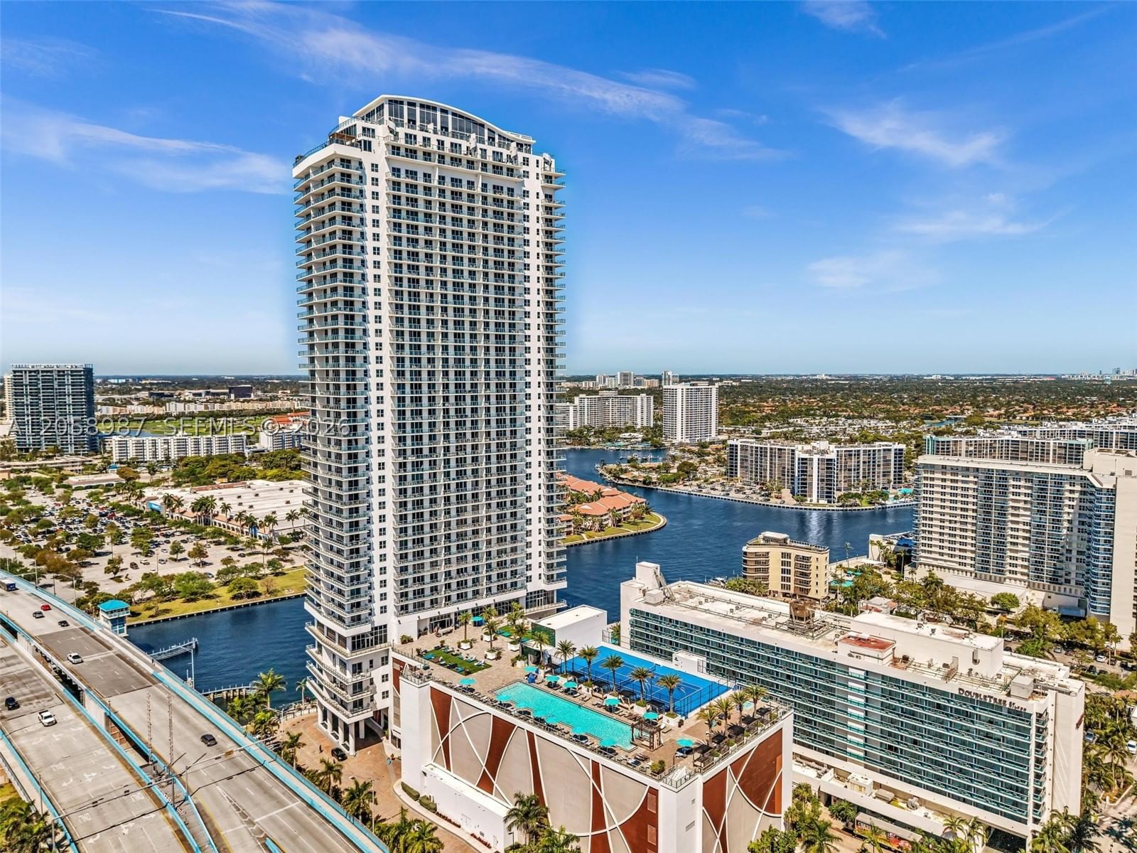 Real estate property located at 4010 Ocean Dr R3305, Broward, 4010 South Ocean Condo, Hollywood, FL