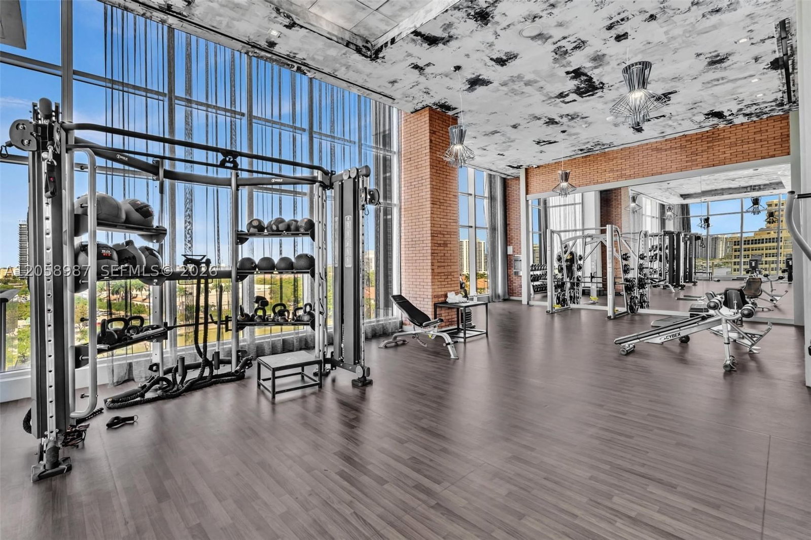 Real estate property located at 4010 Ocean Dr R3305, Broward, 4010 South Ocean Condo, Hollywood, FL