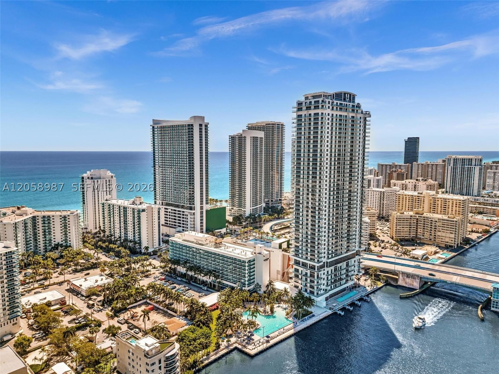 Real estate property located at 4010 Ocean Dr R3305, Broward, 4010 South Ocean Condo, Hollywood, FL