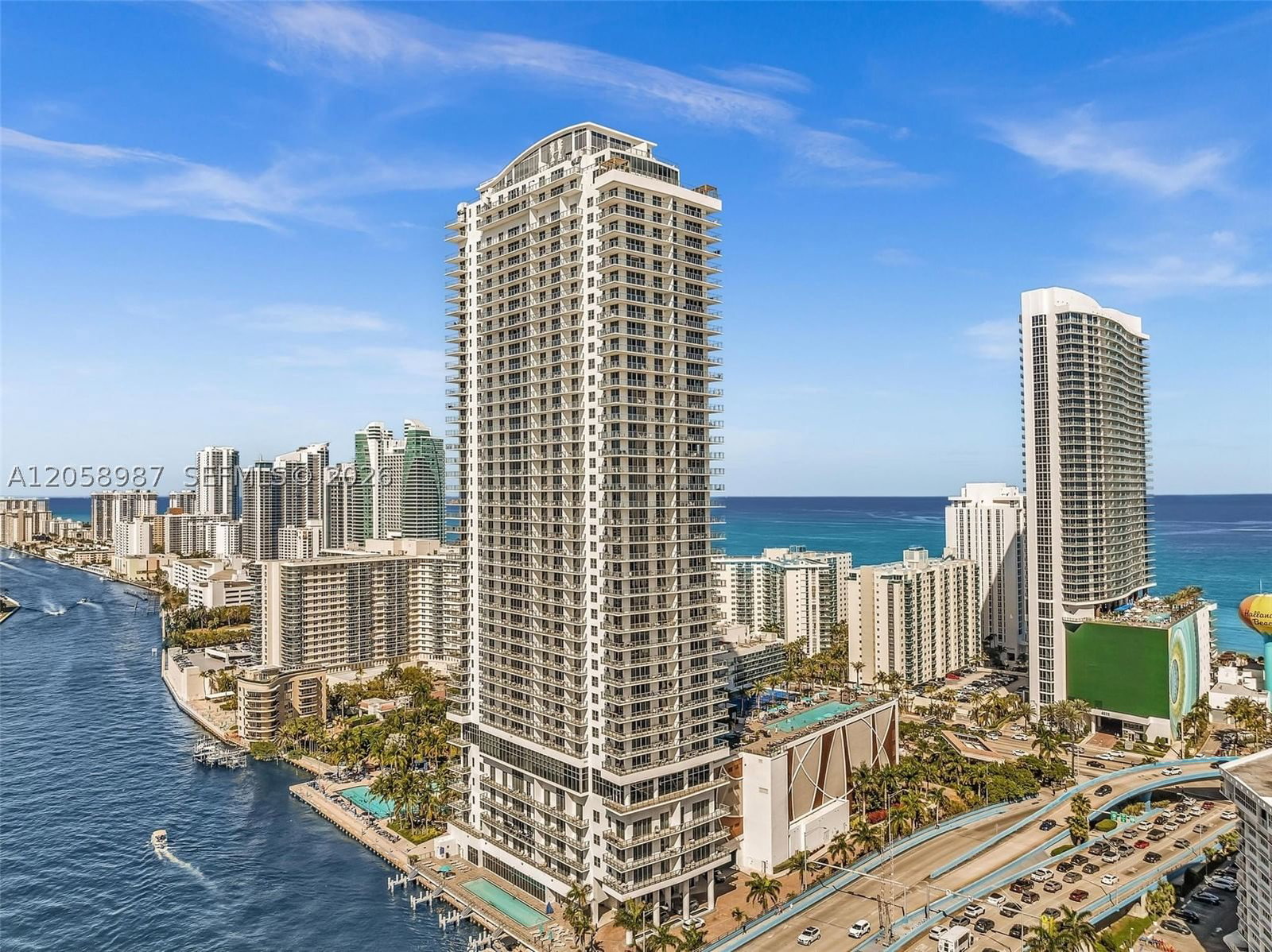 Real estate property located at 4010 Ocean Dr R3305, Broward, 4010 South Ocean Condo, Hollywood, FL
