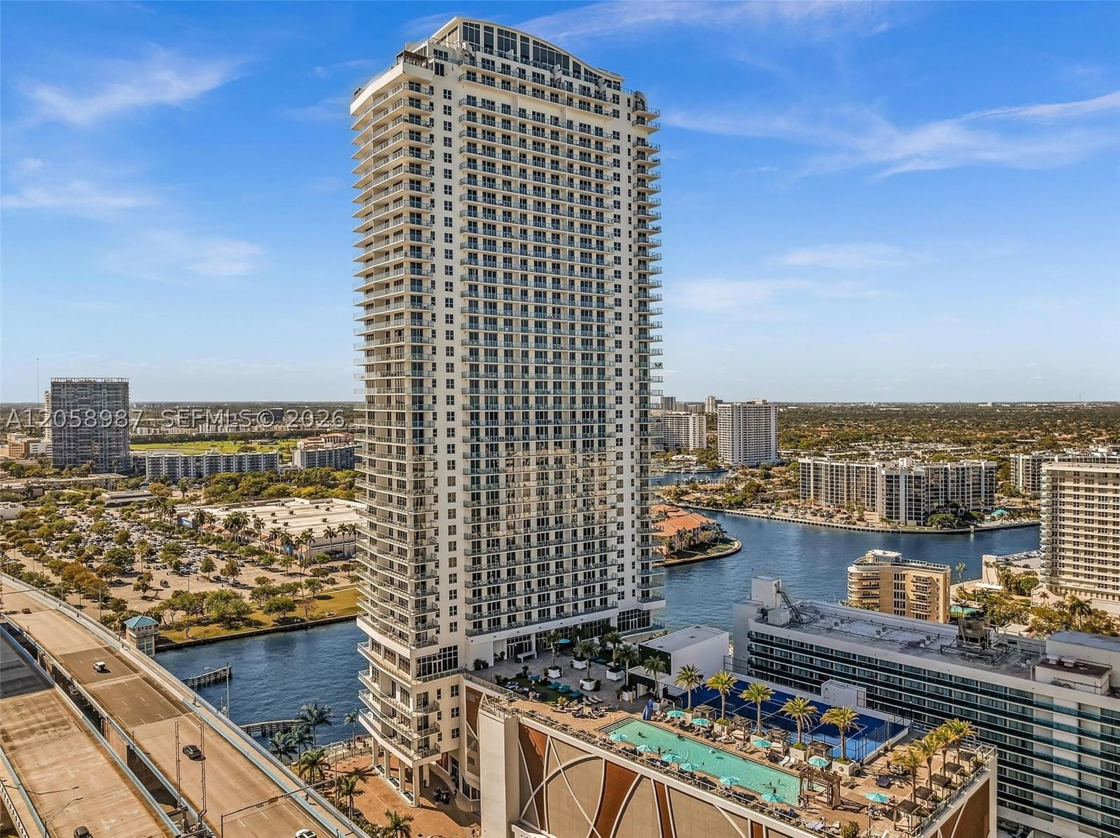 Real estate property located at 4010 Ocean Dr R3305, Broward, 4010 South Ocean Condo, Hollywood, FL