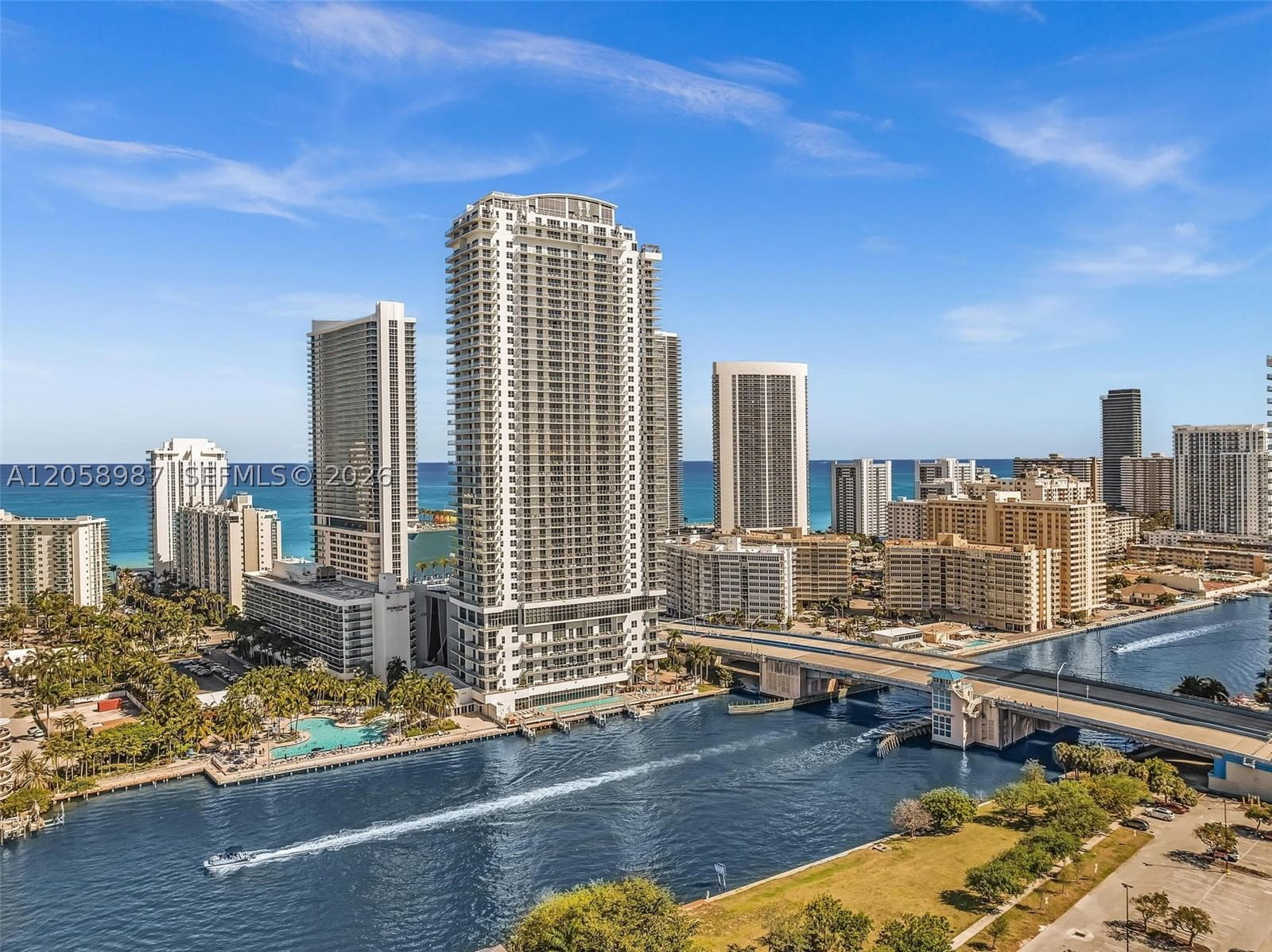 Real estate property located at 4010 Ocean Dr R3305, Broward, 4010 South Ocean Condo, Hollywood, FL