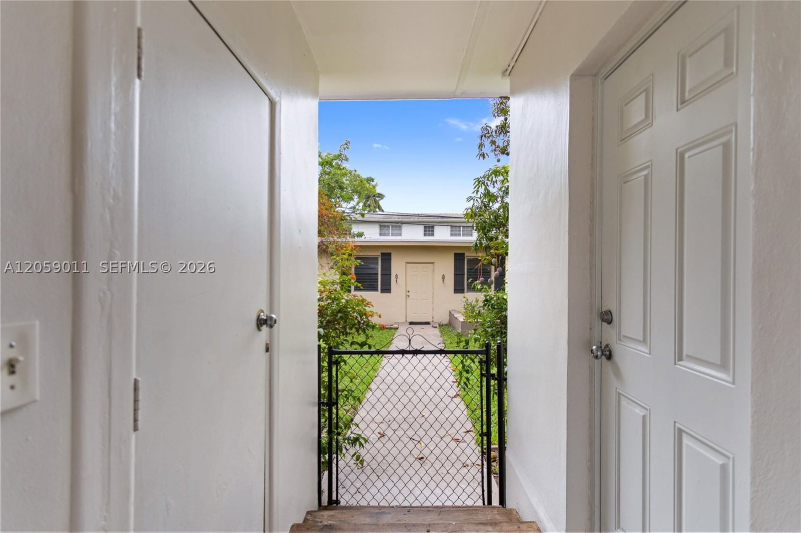 Real estate property located at 72 Palmetto Dr, Miami-dade, Rev Pl Sec 2 Cc Estates, Miami Springs, FL