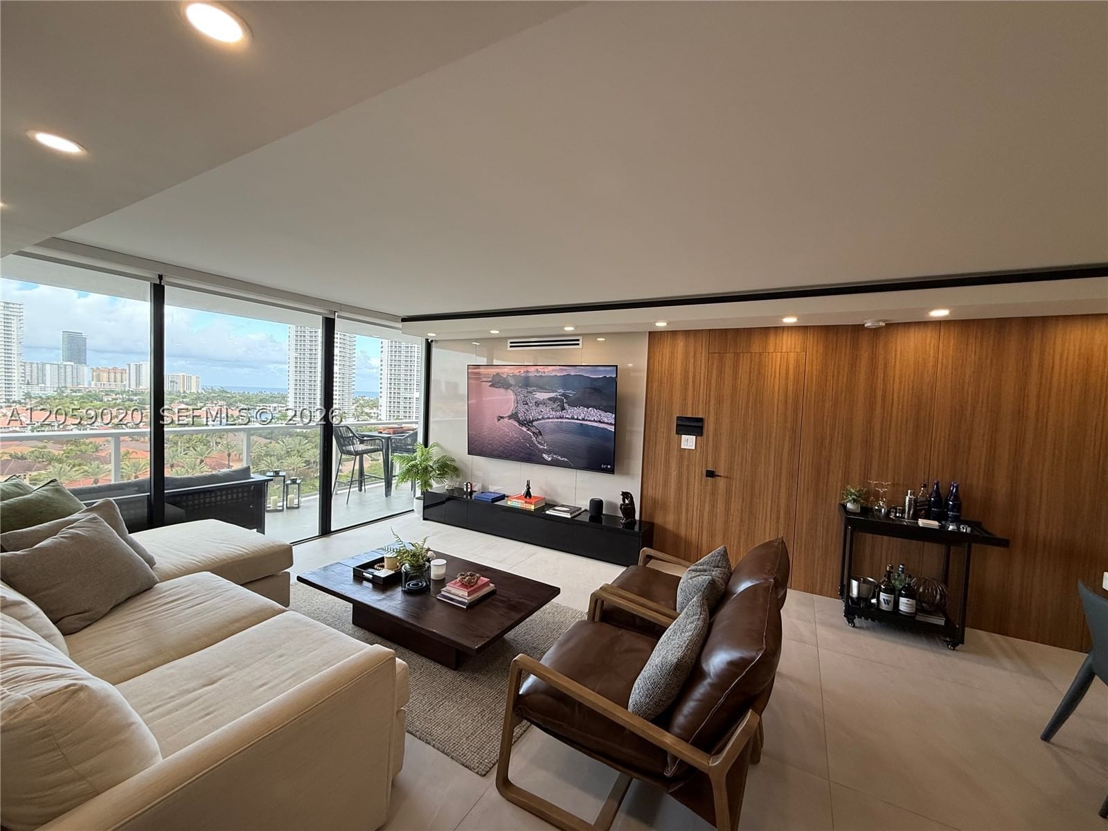 Real estate property located at 3701 Country Club Dr #1209, Miami-dade, Flamenco Condo - Tower I, Aventura, FL