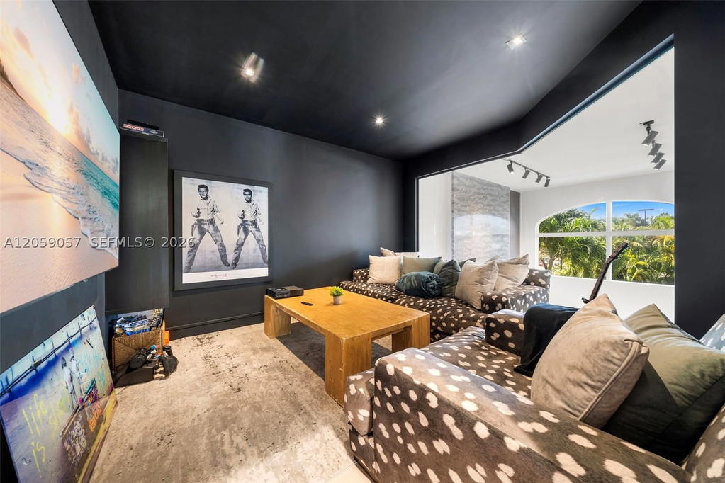 Real estate property located at 4027 194th Trl, Miami-dade, Golden Gate Estates & Mar, Sunny Isles Beach, FL