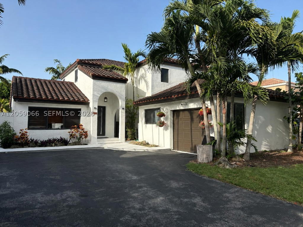 Real estate property located at 12510 95th Ter, Miami-dade, Kenland Homes, Miami, FL