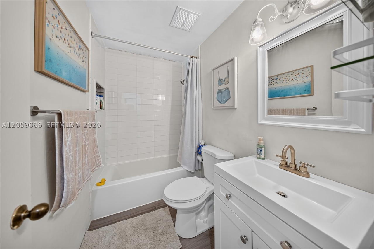 Real estate property located at 12510 95th Ter, Miami-dade, Kenland Homes, Miami, FL