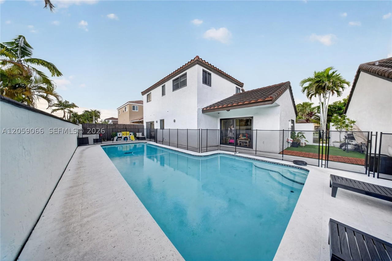 Real estate property located at 12510 95th Ter, Miami-dade, Kenland Homes, Miami, FL