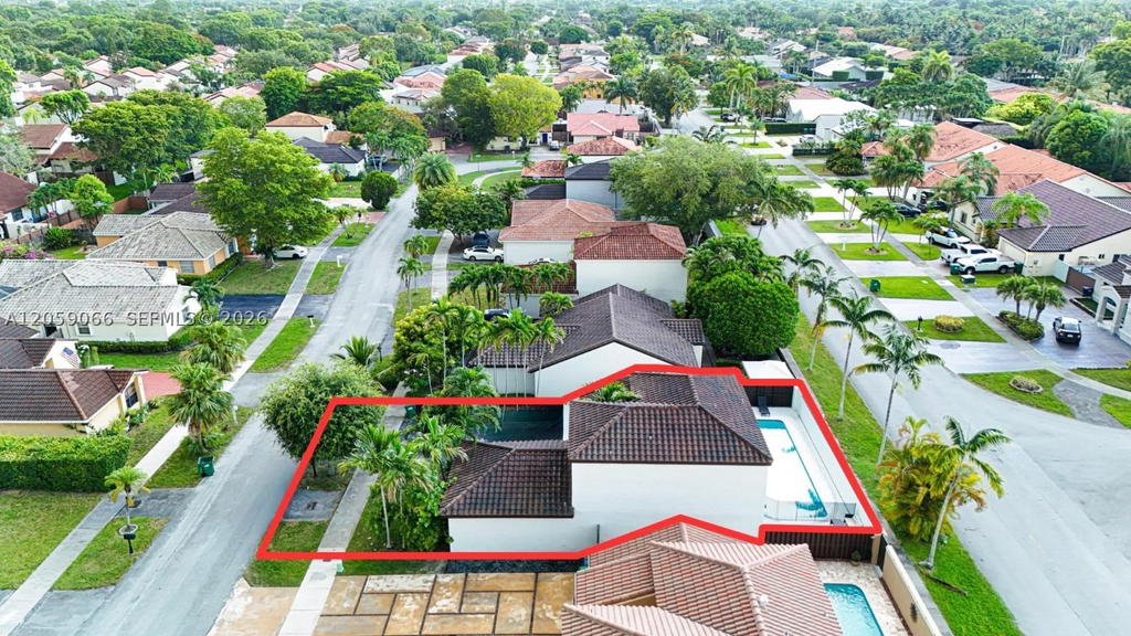 Real estate property located at 12510 95th Ter, Miami-dade, Kenland Homes, Miami, FL