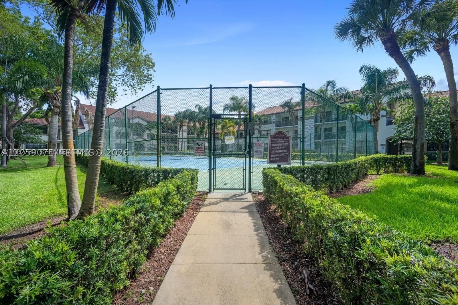 Real estate property located at 510 Park Rd #23-10, Broward, Hollywood Parc Condominiu, Hollywood, FL