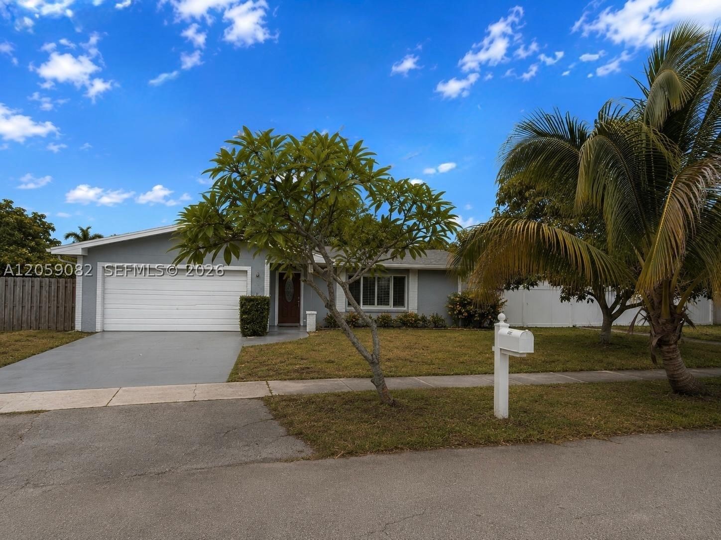 Real estate property located at 1760 12th St, Palm Beach, Boca Raton Square Unit 19, Boca Raton, FL