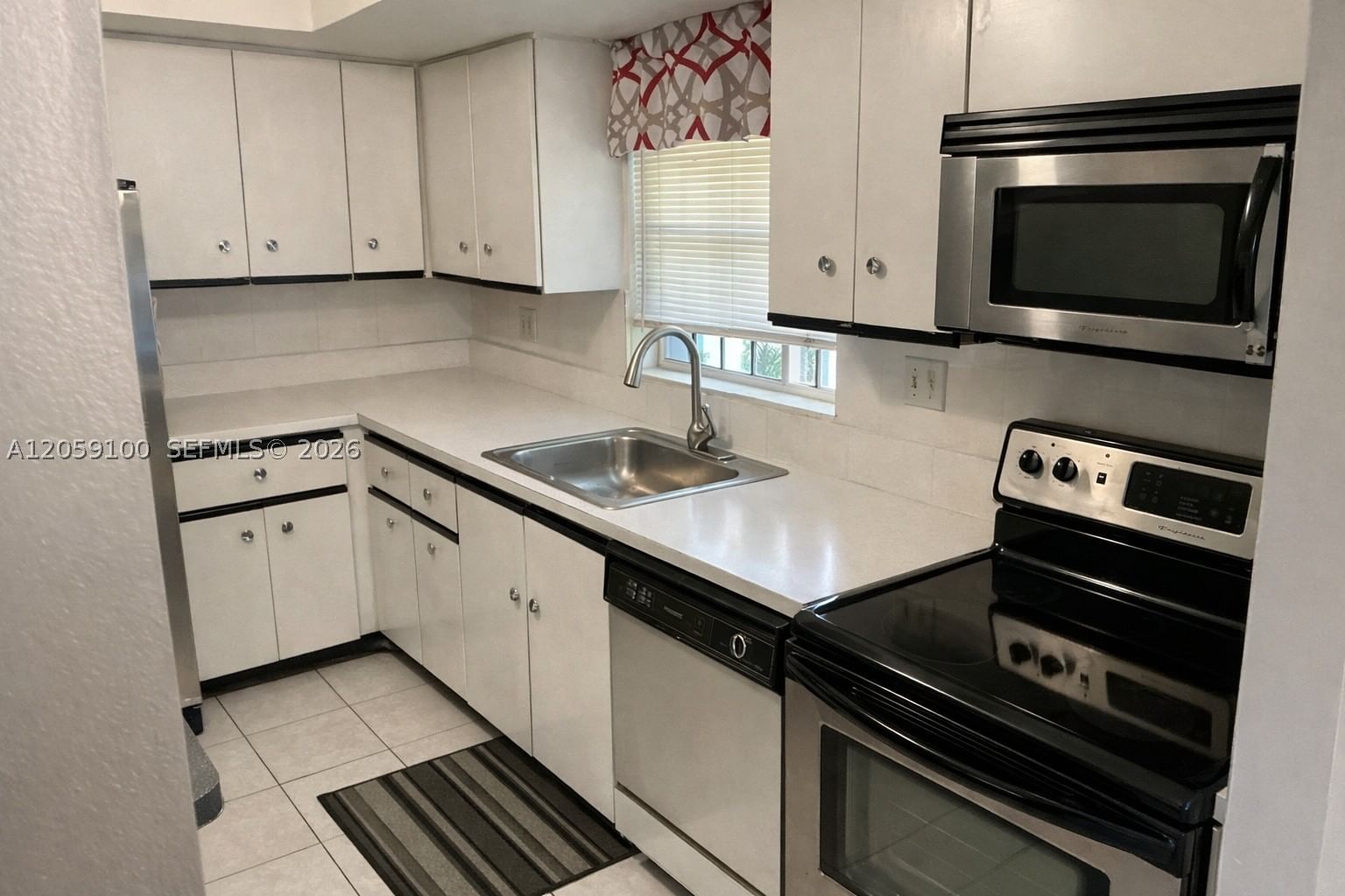 Real estate property located at 20851 San Simeon Way #202, Miami-dade, Fairview Of Calf Cl Condo, Miami, FL