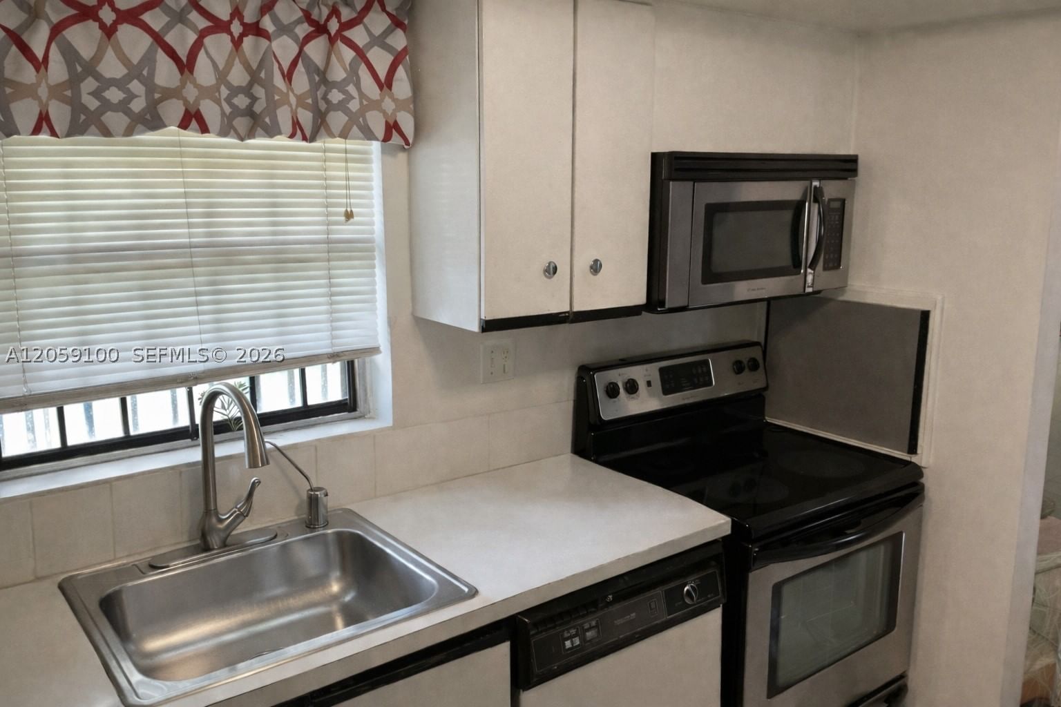 Real estate property located at 20851 San Simeon Way #202, Miami-dade, Fairview Of Calf Cl Condo, Miami, FL
