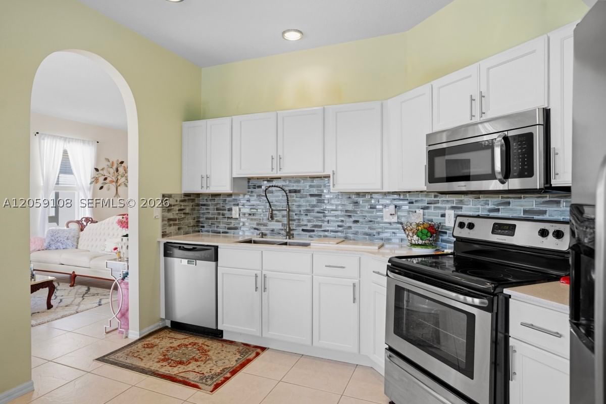 Real estate property located at 337 Maclay Way, St Lucie, Lakeforest Pointe, Port St Lucie, FL