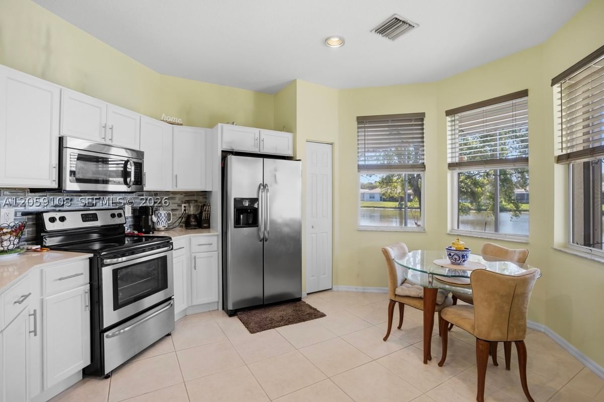 Real estate property located at 337 Maclay Way, St Lucie, Lakeforest Pointe, Port St Lucie, FL