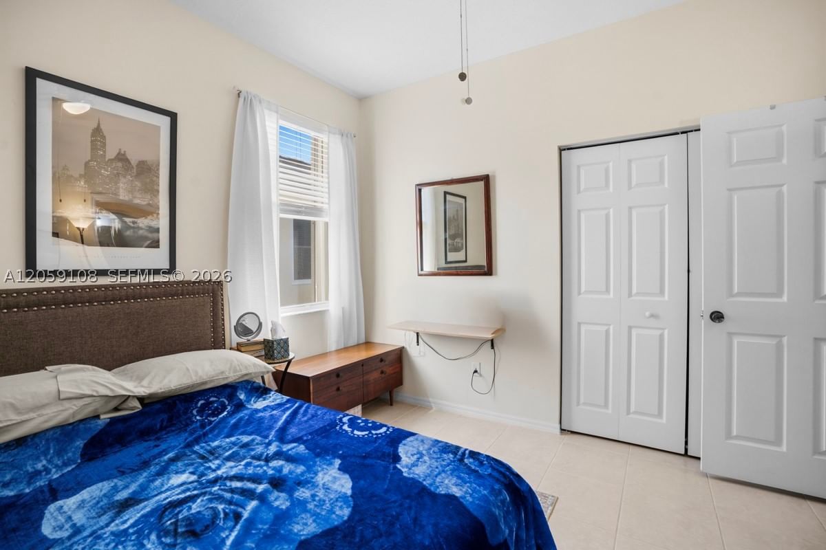 Real estate property located at 337 Maclay Way, St Lucie, Lakeforest Pointe, Port St Lucie, FL