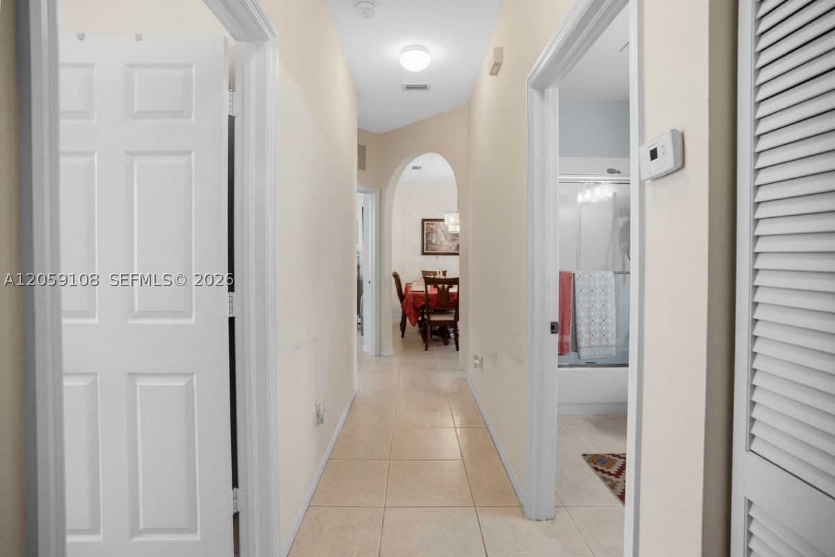 Real estate property located at 337 Maclay Way, St Lucie, Lakeforest Pointe, Port St Lucie, FL