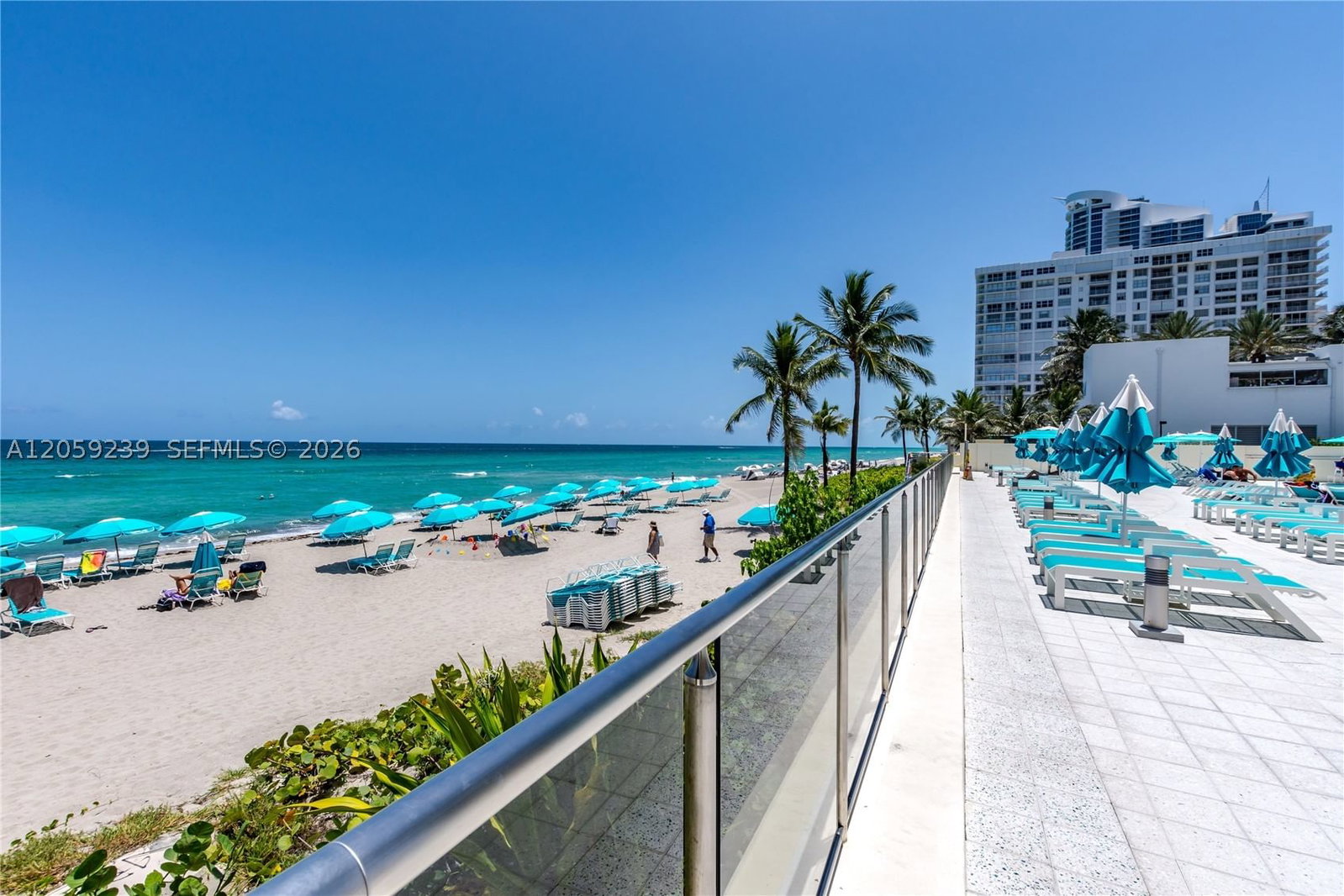 Real estate property located at 2501 Ocean Dr #1527, Broward, Wave Condo, Hollywood, FL