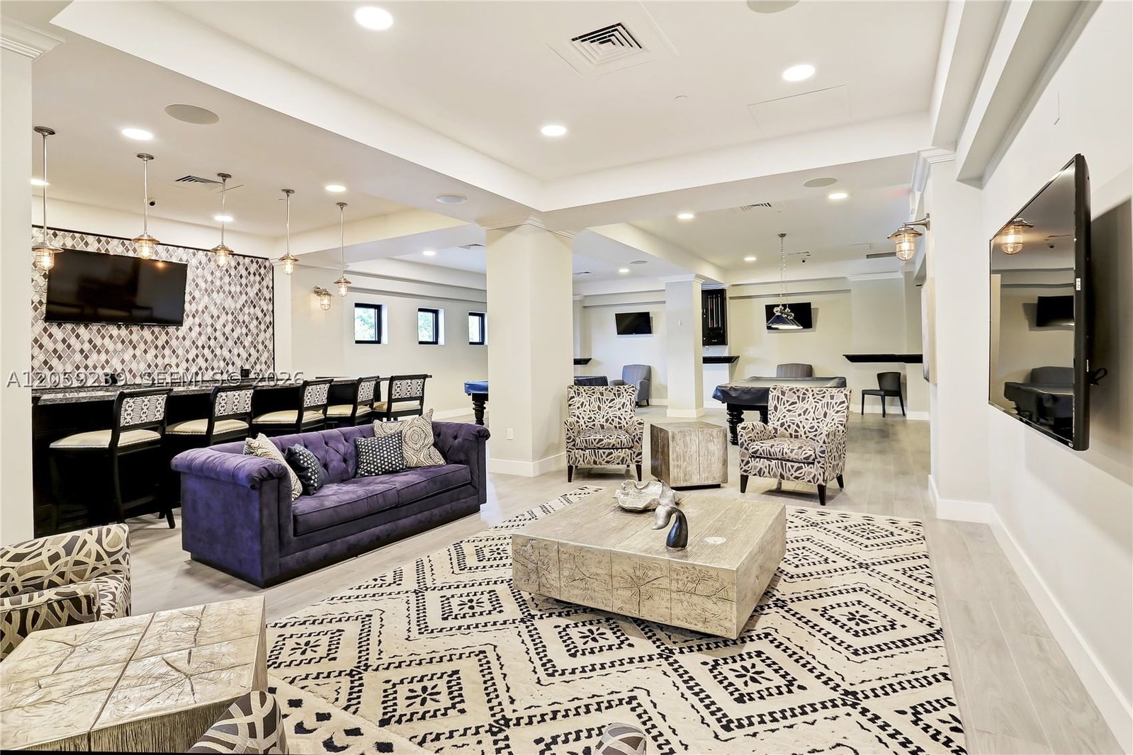 Real estate property located at 2501 Ocean Dr #1527, Broward, Wave Condo, Hollywood, FL