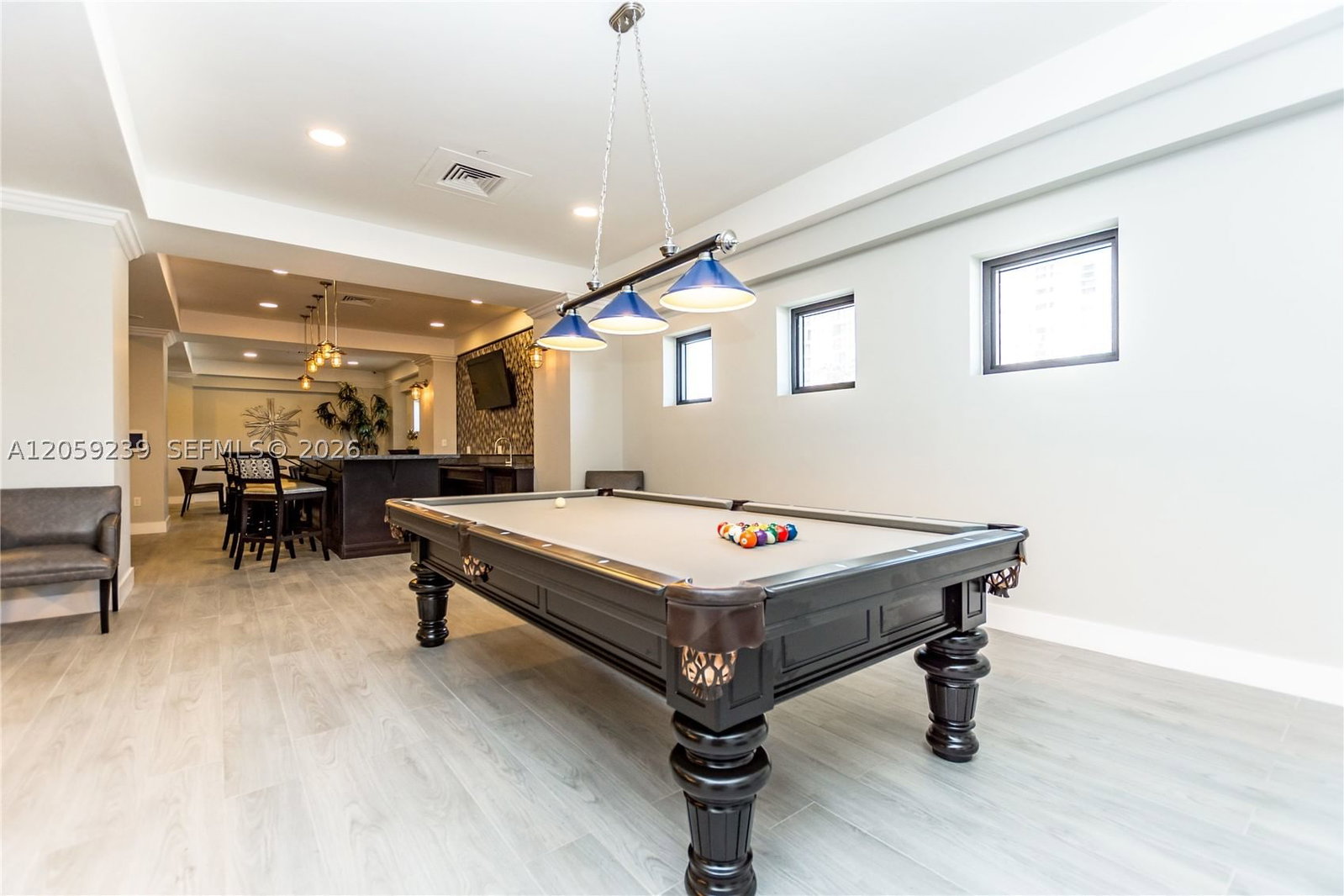 Real estate property located at 2501 Ocean Dr #1527, Broward, Wave Condo, Hollywood, FL