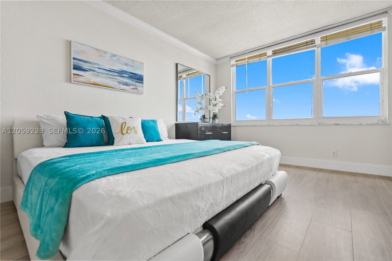 Real estate property located at 2501 Ocean Dr #1527, Broward, Wave Condo, Hollywood, FL