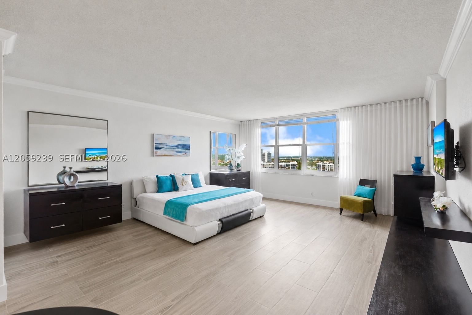 Real estate property located at 2501 Ocean Dr #1527, Broward, Wave Condo, Hollywood, FL