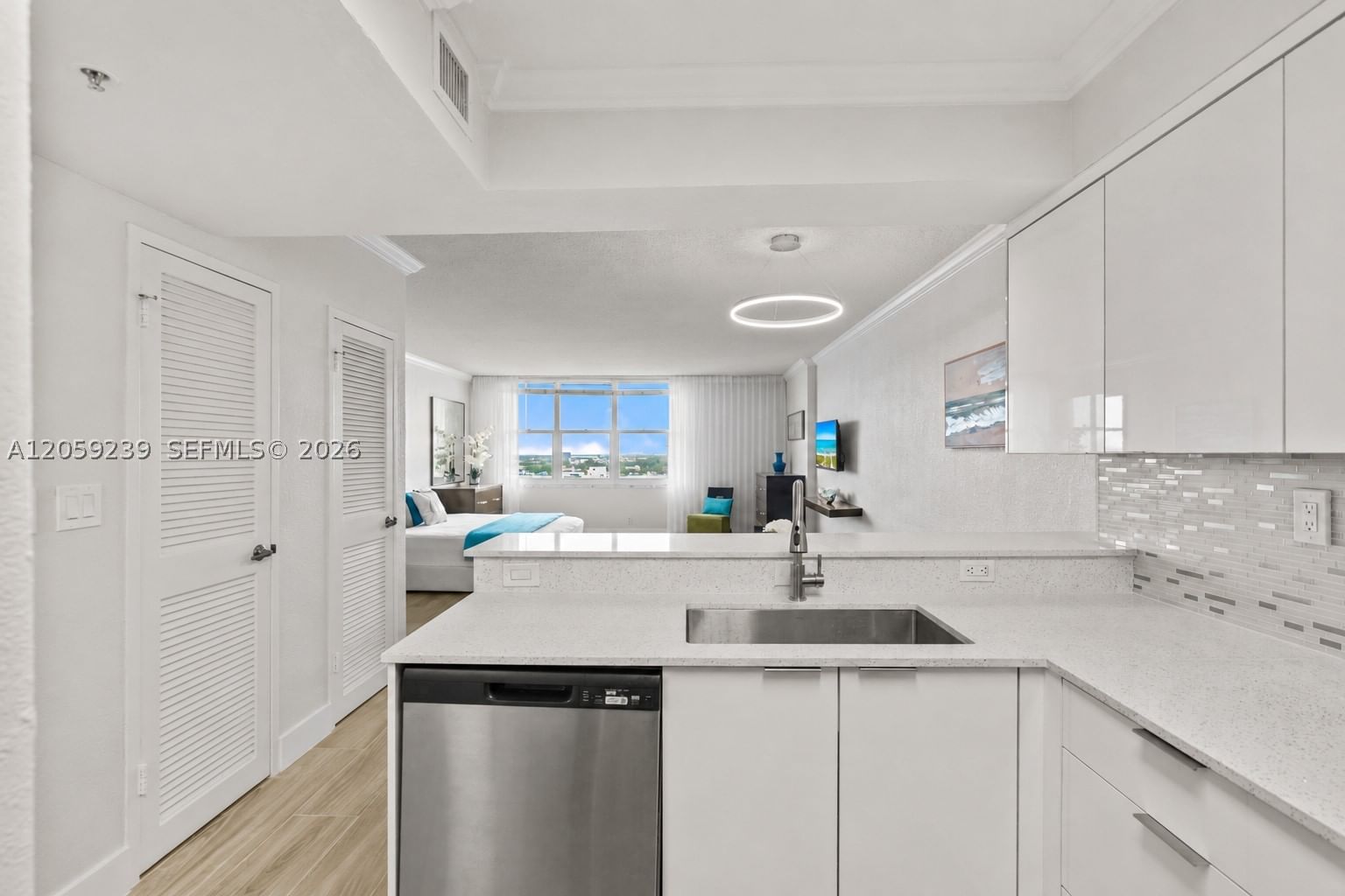 Real estate property located at 2501 Ocean Dr #1527, Broward, Wave Condo, Hollywood, FL