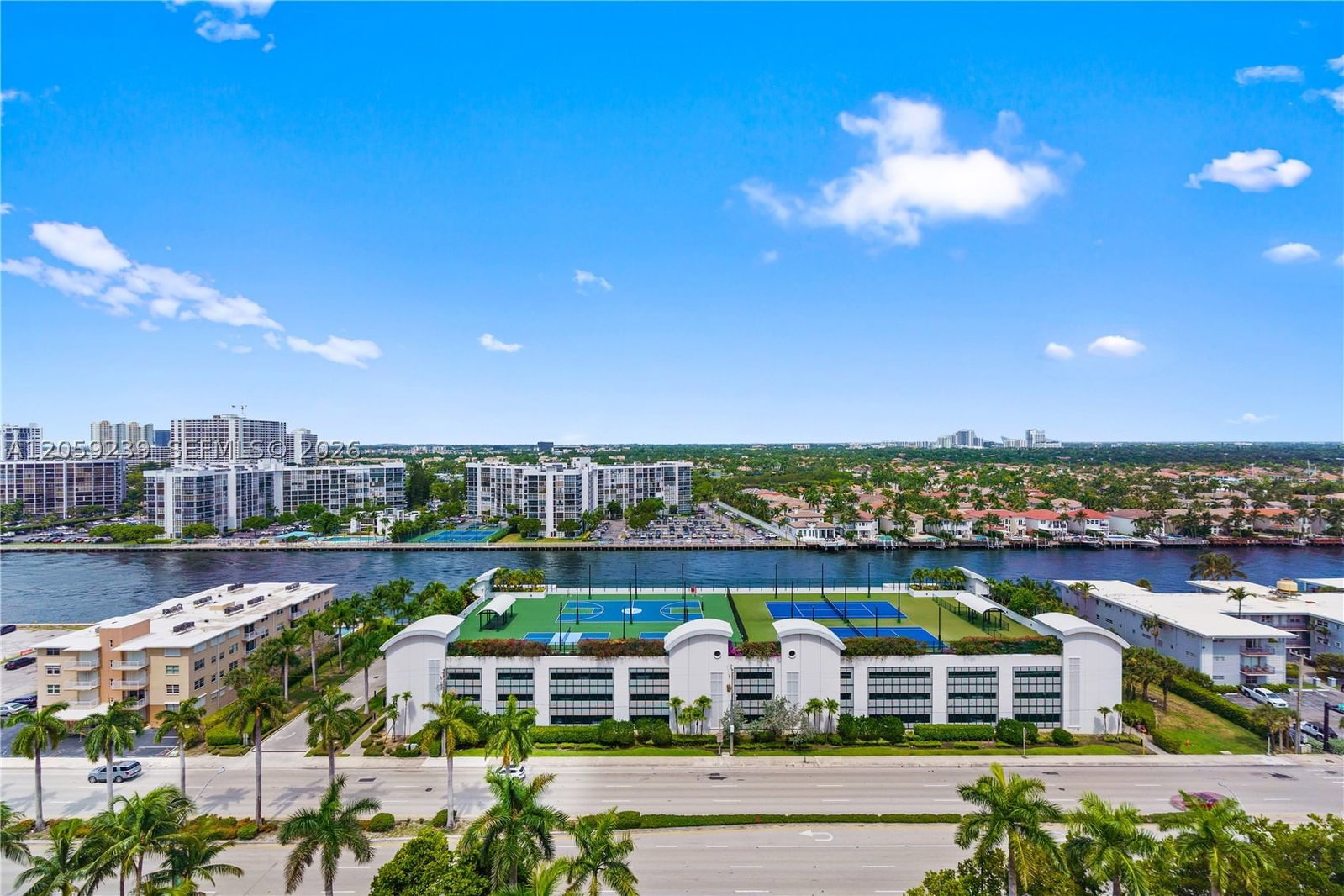 Real estate property located at 2501 Ocean Dr #1527, Broward, Wave Condo, Hollywood, FL