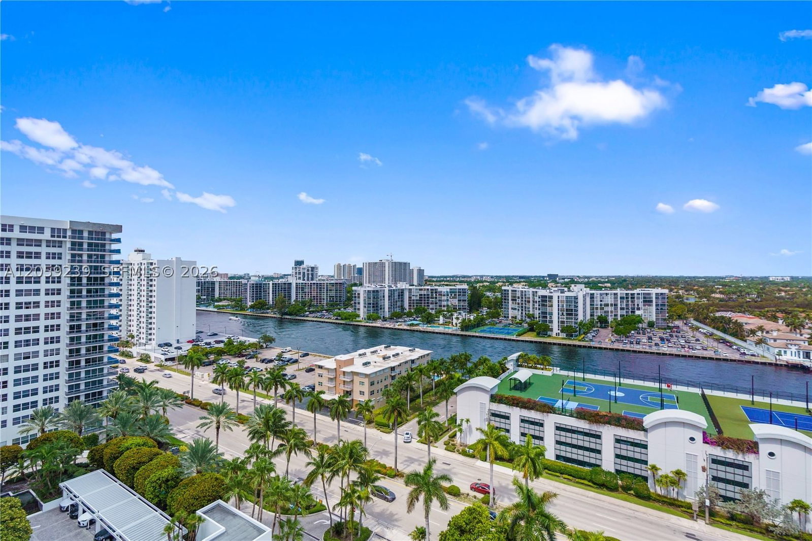 Real estate property located at 2501 Ocean Dr #1527, Broward, Wave Condo, Hollywood, FL
