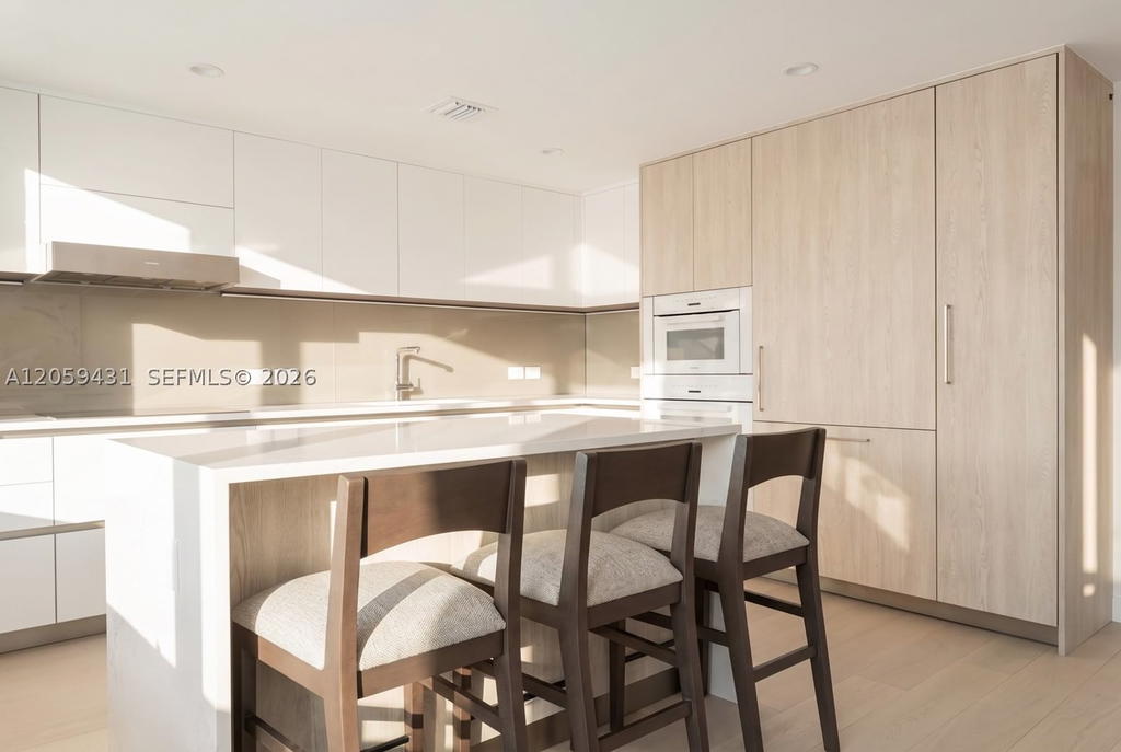 Real estate property located at 9221 Bay Harbor Drive #212, Miami-dade, La Baia Bay Harbor Islands, Bay Harbor Islands, FL