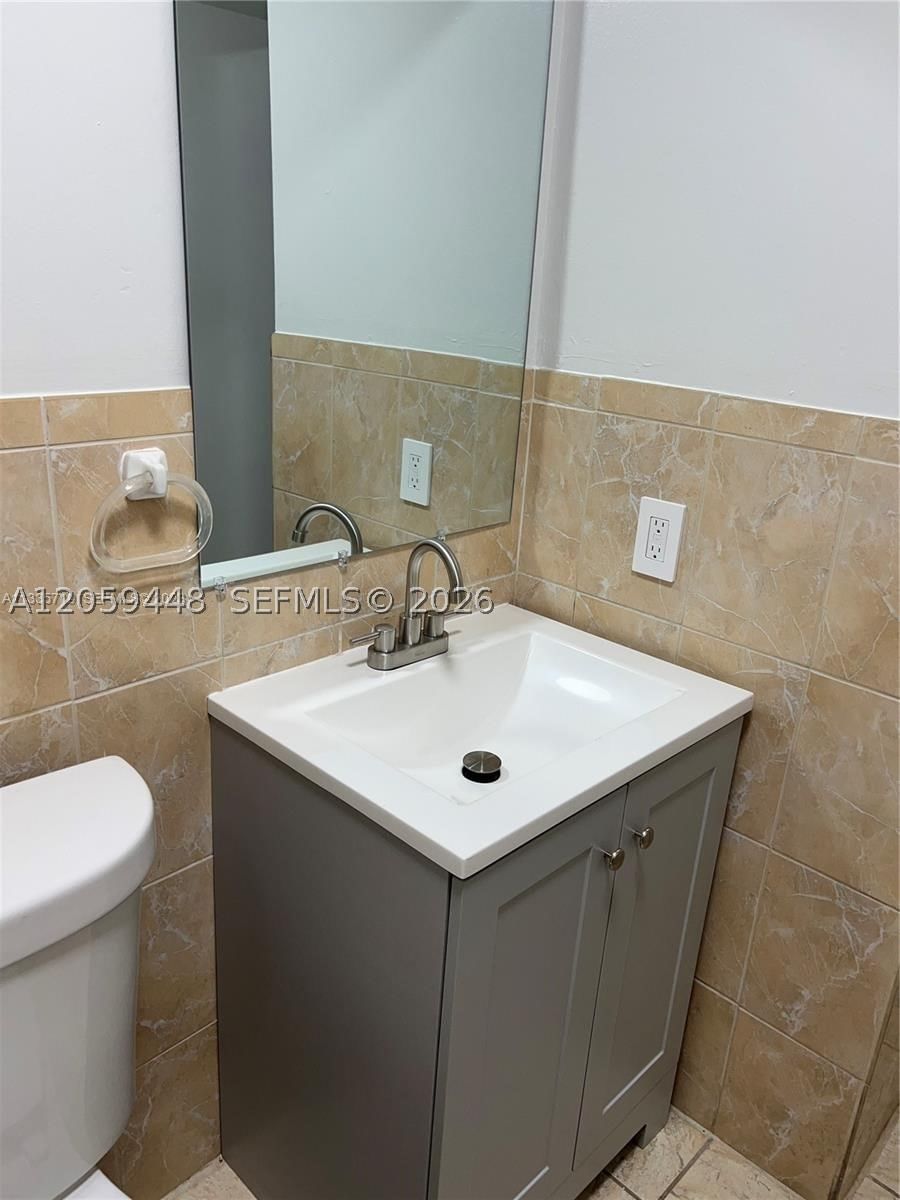 Real estate property located at 645 68th St #645, Miami-dade, Floridian Villas Condo Ph, Hialeah, FL