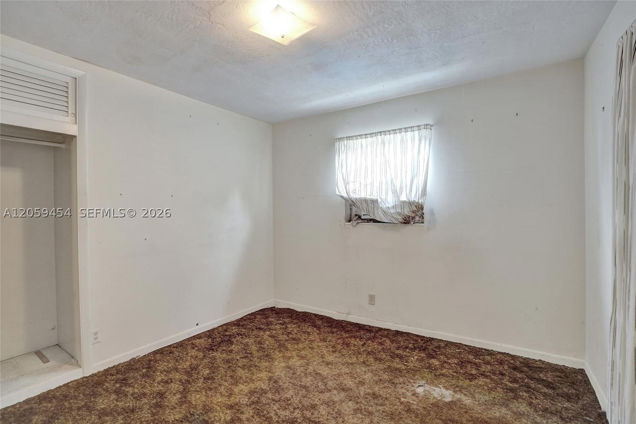 Real estate property located at 420 71st Way, Broward, Boulevard Park, Pembroke Pines, FL
