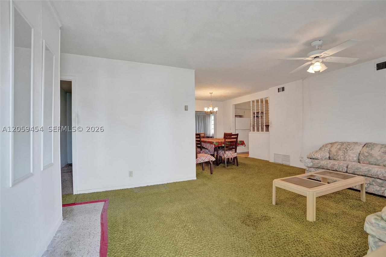 Real estate property located at 420 71st Way, Broward, Boulevard Park, Pembroke Pines, FL